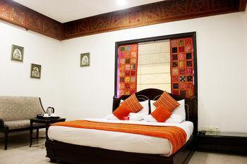 Oyo Premium Rajouri Garden Janta Market New Delhi Exteriör bild