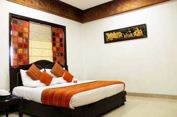 Oyo Premium Rajouri Garden Janta Market New Delhi Exteriör bild