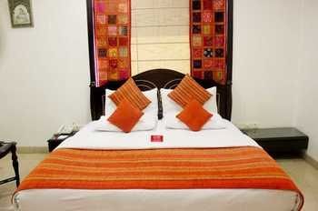 Oyo Premium Rajouri Garden Janta Market New Delhi Exteriör bild